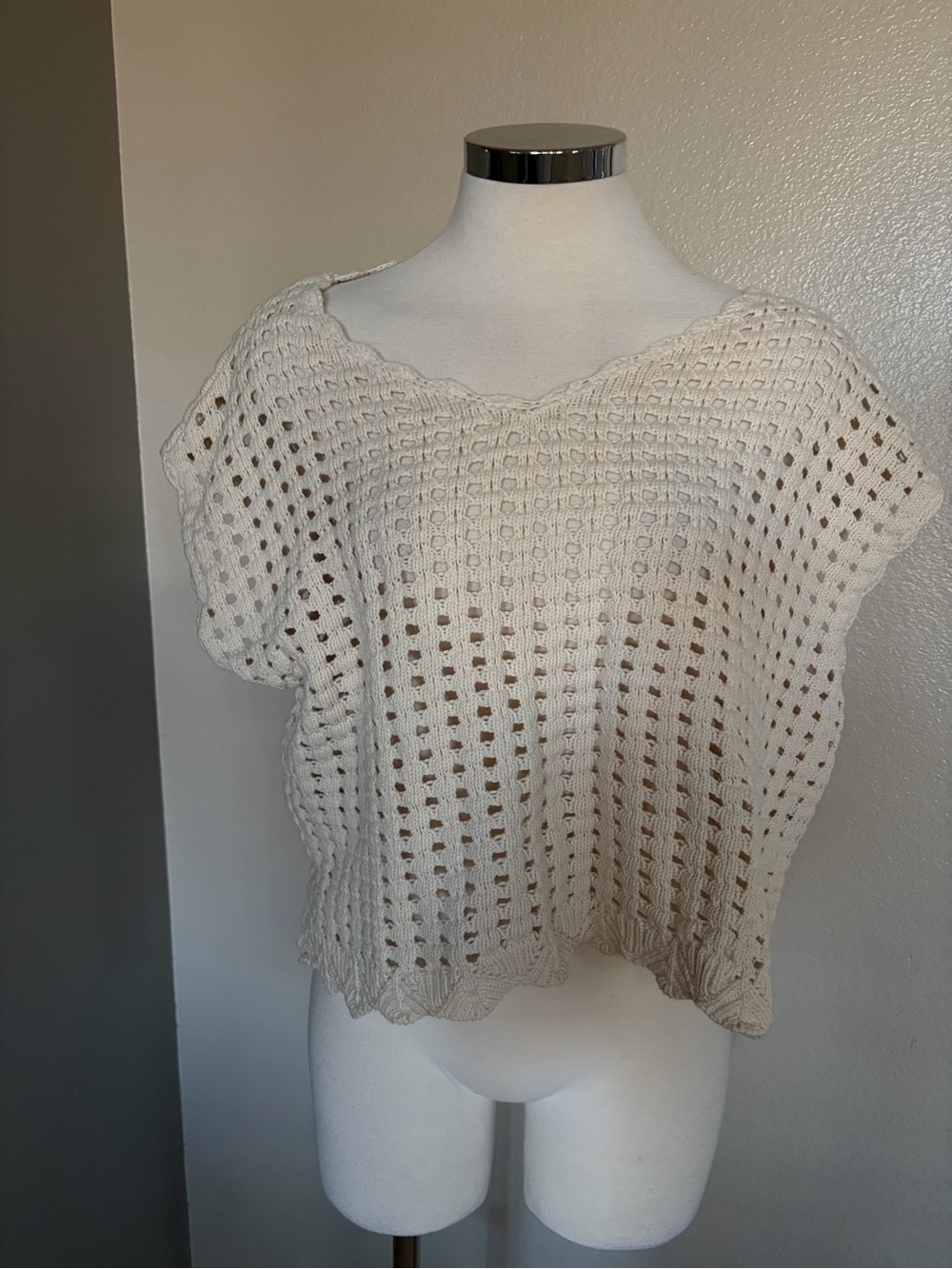 Jessica Simpson Cream Crocheted Short-Sleeve Pullover Top